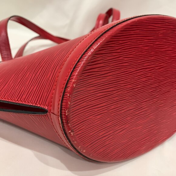 【9MK】 LV Red Epi St Jacques Tote Sku# 84008 (Gently Used, Crack/Split) - Picture 5 of 16